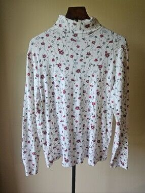CC Hughes White Poinsetta Turtleneck Long Sleeve Top Size XL